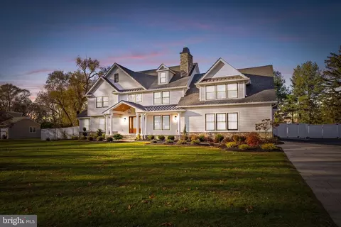 17 Tindall Rd, Robbinsville, NJ 08691