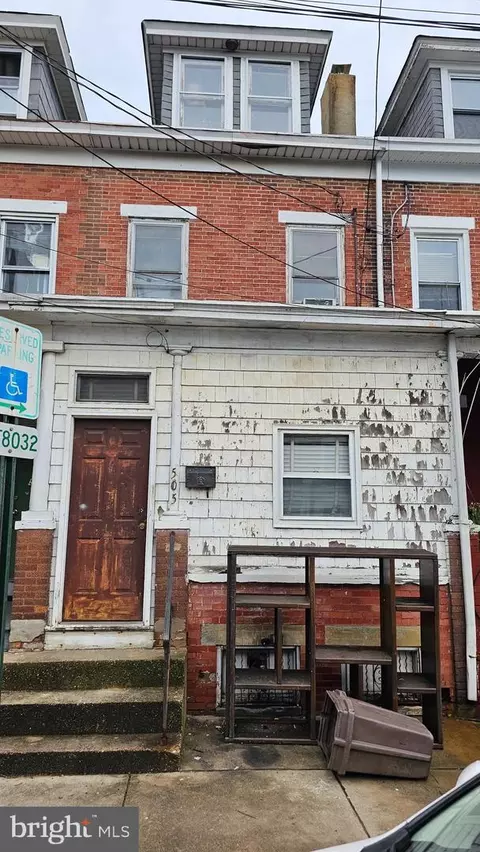 505 Farragut Ave, Trenton, NJ 08629