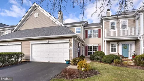 104 Coburn Rd, Pennington, NJ 08534