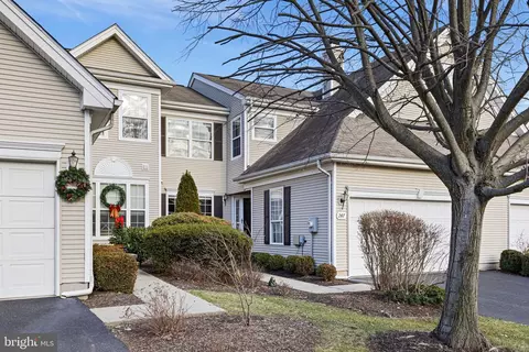 247 Colt St, Pennington, NJ 08534