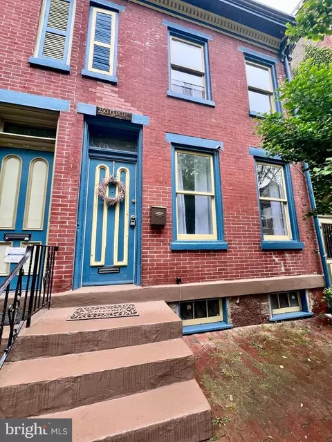 230 Mercer St, Trenton, NJ 08611