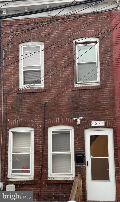 27 Meade St, Trenton, NJ 08638