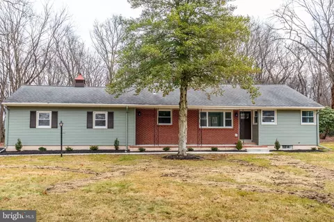 162 Old Cranbury Rd, East Windsor, NJ 08512