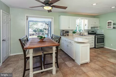 Kitchen - 552 Maple Ave, Ewing, NJ 08618 photo 2 of 8