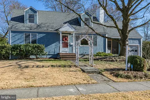 Exterior - 552 Maple Ave, Ewing, NJ 08618 photo 2 of 9