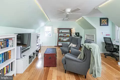 Living - 552 Maple Ave, Ewing, NJ 08618 photo 5 of 5