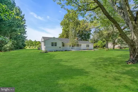 86 Extonville Rd, Hamilton, NJ 08620
