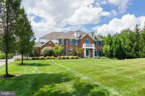 613 Scotch Rd, Pennington, NJ 08534