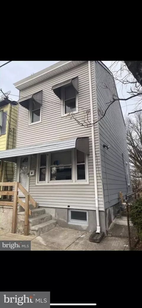 52 Bond St, Trenton, NJ 08618