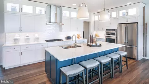 6104 Vivaldi Rd, Princeton, NJ 08540