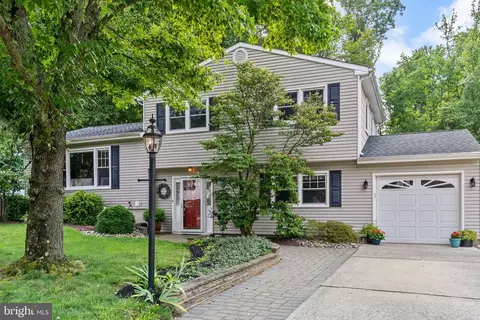 290 Glenn Ave, Lawrence, NJ 08648
