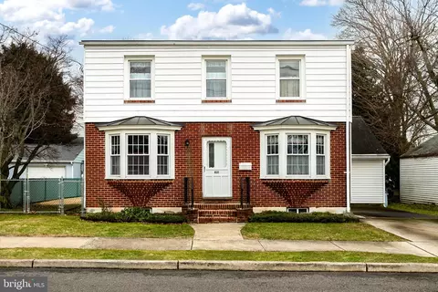 821 Schiller Ave, Hamilton, NJ 08610