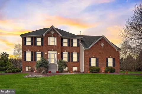 7 Brookshire Dr, Robbinsville, NJ 08691