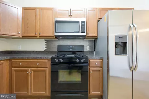 1446 Sierra Dr, Hamilton, NJ 08619