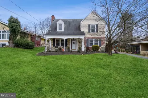 16 Renfrew Ave, Trenton, NJ 08618