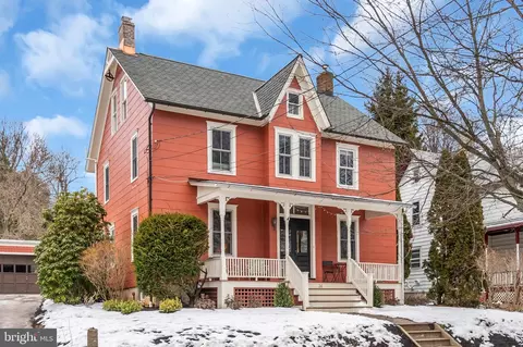 26 Hart Ave, Hopewell, NJ 08525