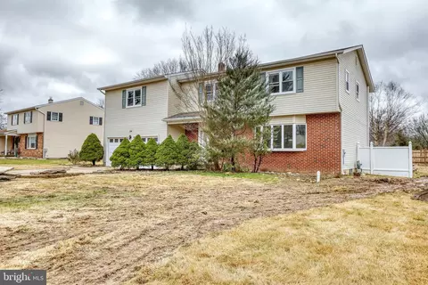 599 Flock Rd, Hamilton, NJ 08690