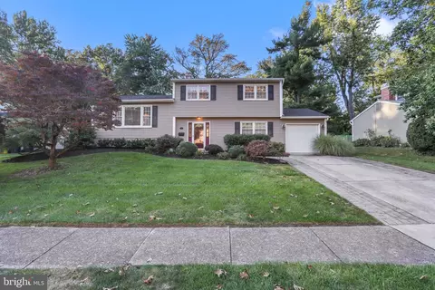 14 Hillsdale Rd, Lawrenceville, NJ 08648