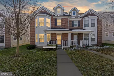 37 Dunham St, Trenton, NJ 08618