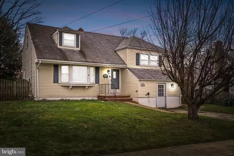 26 Miry Brook Rd, Hamilton, NJ 08690