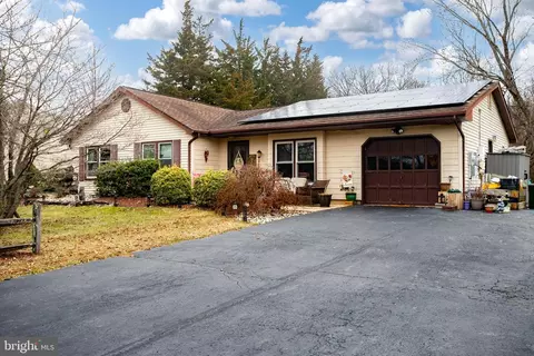 1080 Estates Blvd, Hamilton, NJ 08690