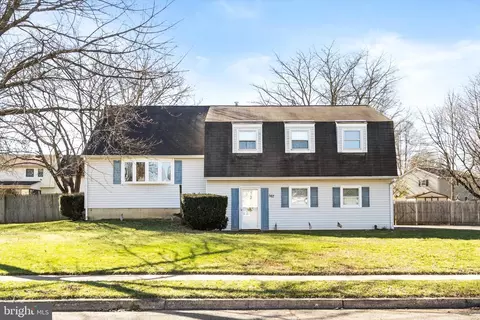 567 Flock Rd, Hamilton, NJ 08690