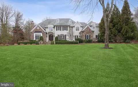 28 Audubon Ln, Princeton, NJ 08540