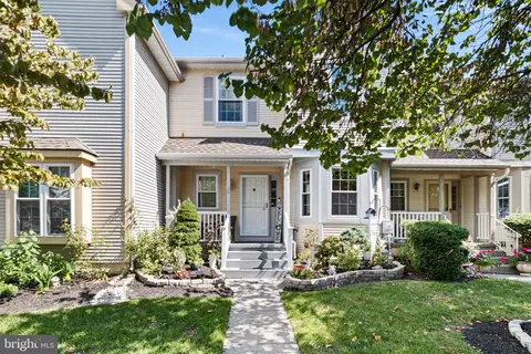 34 Stanwyck Ct, Robbinsville, NJ 08691