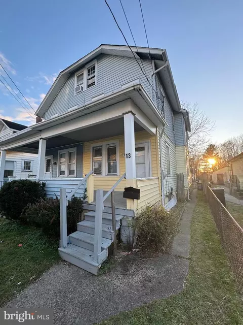 13 Scammell Ave, Hamilton, NJ 08629