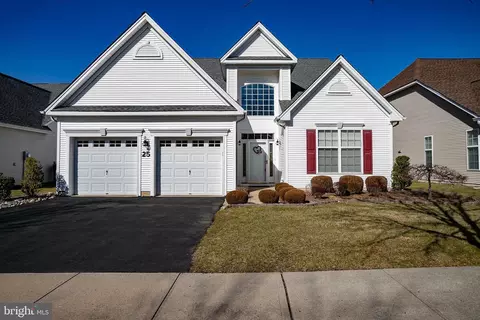 25 Monte Carlo Dr, Hamilton, NJ 08691