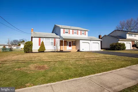 131 Hempstead Rd, Hamilton, NJ 08610