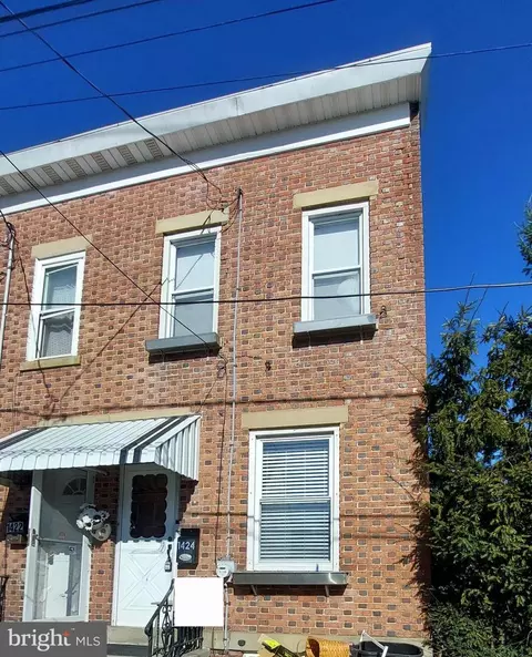 1424 Genesee St, Hamilton, NJ 08610