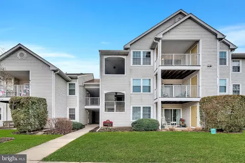 633 Walden Cir, Robbinsville, NJ 08691