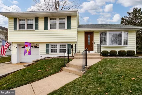 20 Dailey Dr, Hamilton, NJ 08620