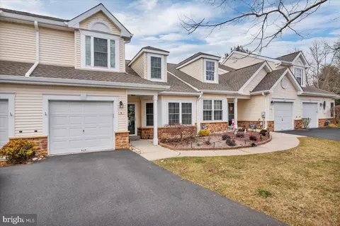 6 Kingston Blvd, Hamilton, NJ 08690