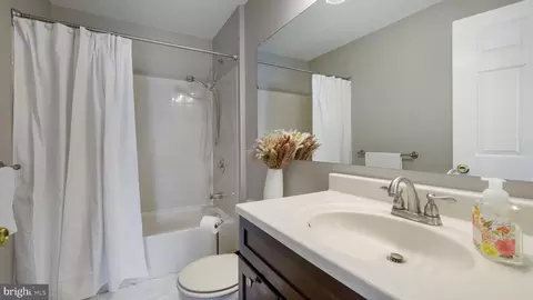 56 Cheverny, Hamilton, NJ 08619 photo 9
