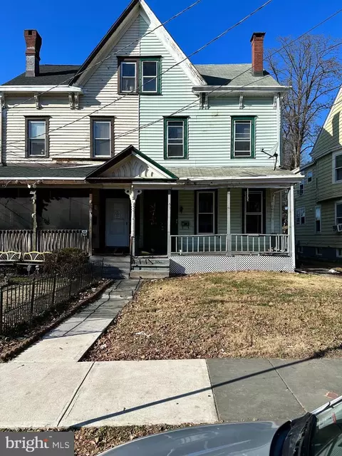 41 S Hermitage Ave, Trenton, NJ 08618
