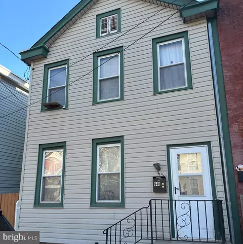 640 Centre St, Trenton, NJ 08611