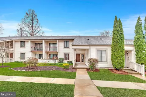 8 Avon Dr # T, Hightstown, NJ 08520