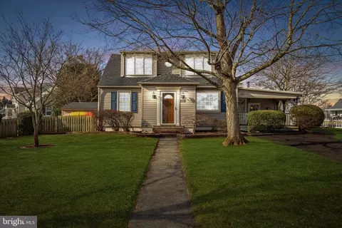 21 Maguire, Hamilton, NJ 08690