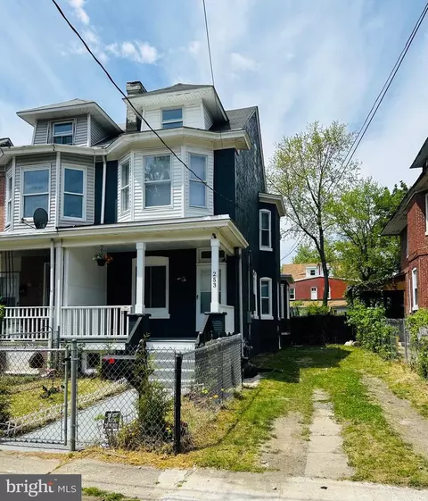 253 Highland Ave, Trenton, NJ 08618