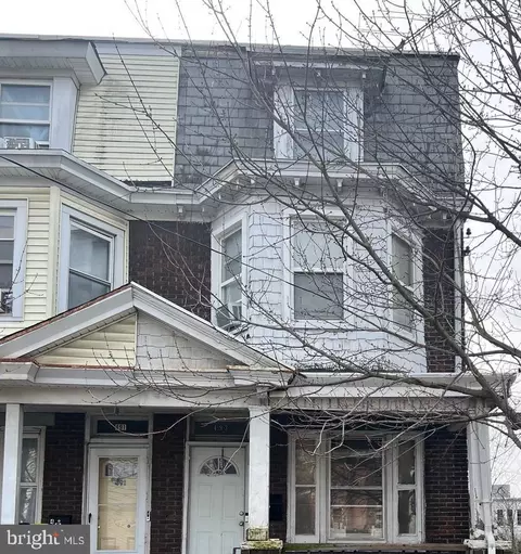 493 W Hanover St, Trenton, NJ 08618