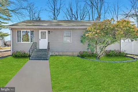 109 Green Ln, Trenton, NJ 08638