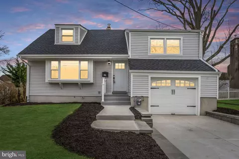 17 Shackamaxon Dr, Hamilton, NJ 08690