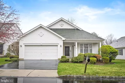 19 Stanford Rd E, Pennington, NJ 08534