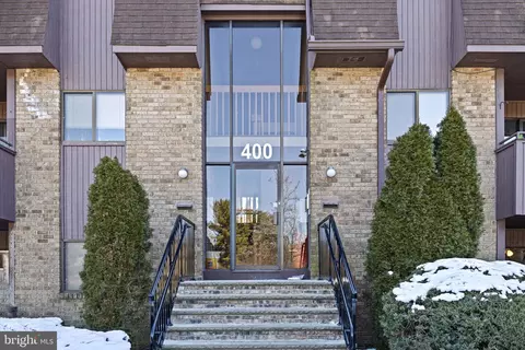 414 Woodmill Dr, Cranbury, NJ 08512