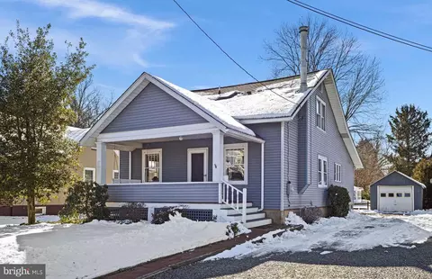 6 Ege Ave, Hopewell, NJ 08525