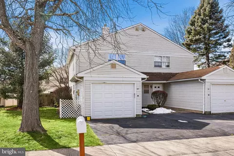 28 Spyglass, East Windsor, NJ 08520