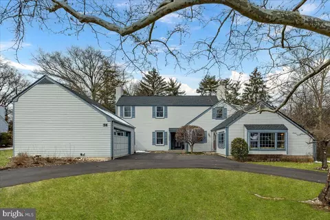 34 Rollingmead St, Princeton, NJ 08540