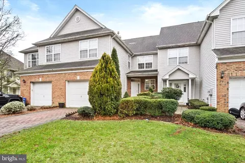60 Shelley Cir, East Windsor, NJ 08520